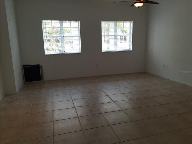 Building Photo - 1064 N Tamiami Trl