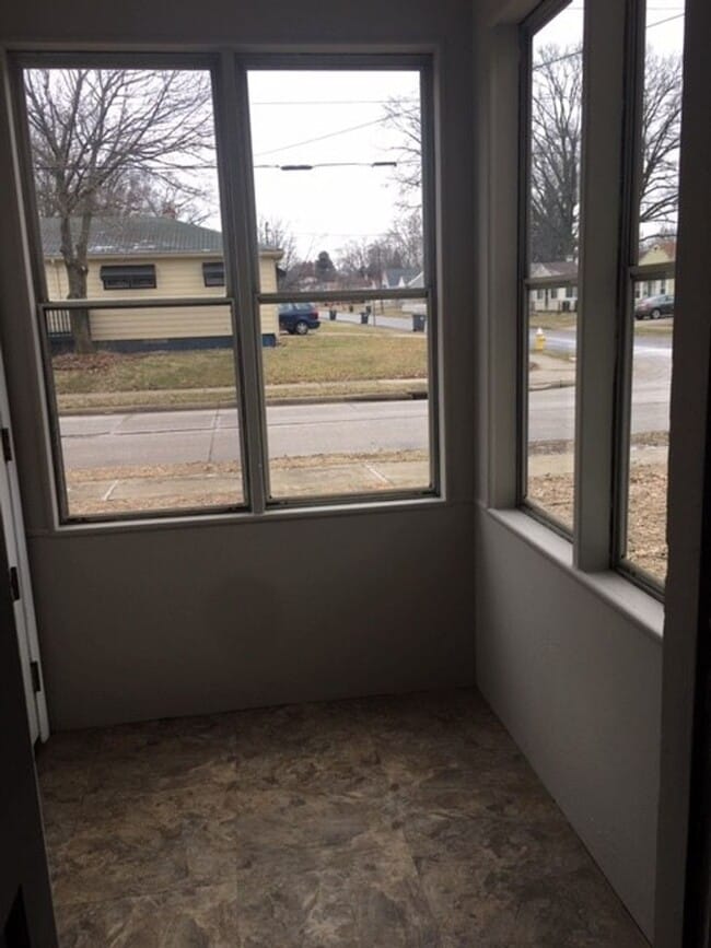 Building Photo - Remodeled Two bedroom Ranch $1150 per month