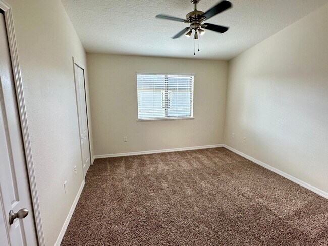 Building Photo - 1121 Trillium Park Ln