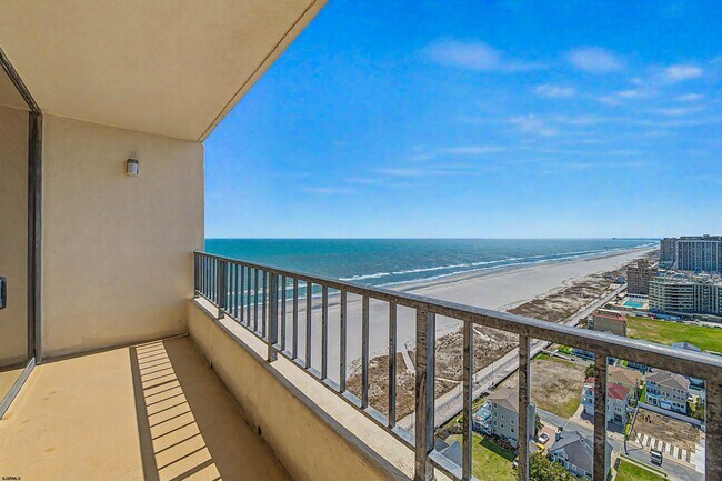 Building Photo - 3851 Boardwalk