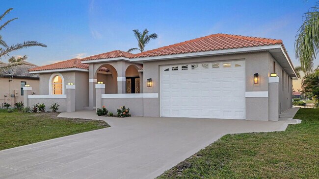 Building Photo - 5601 Almar Dr