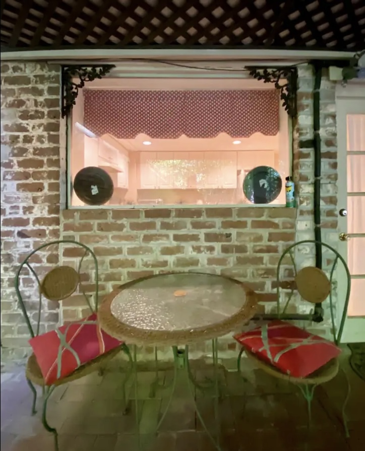 Patio - 207 W Jones St