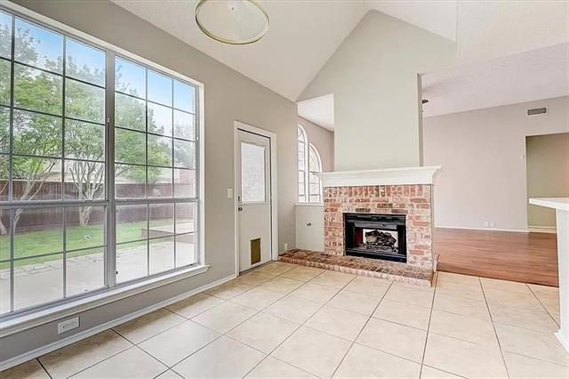Building Photo - 8921 Smokey Dr
