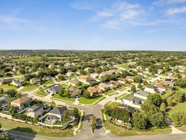 Building Photo - Stunning 4/3 with Fence Enclosed Yard in t...