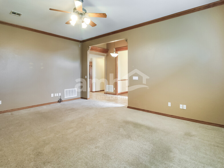 Building Photo - 1116 SW 129th St