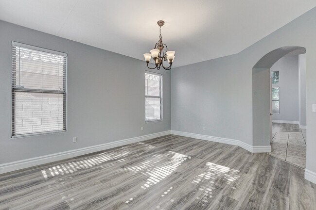 Building Photo - MASSIVE 5 BEDROOM, 2 STORY HOME IN DESIRABLE RHODES RANCH GOLF COURSE COMMUNITY!