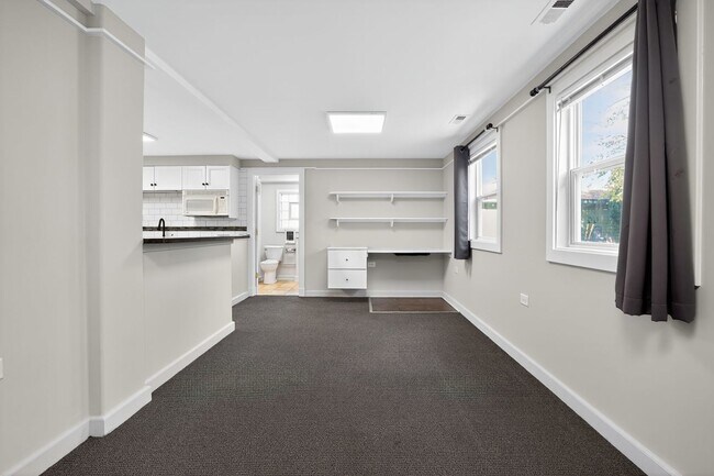 Building Photo - 1036 Guerin Rd