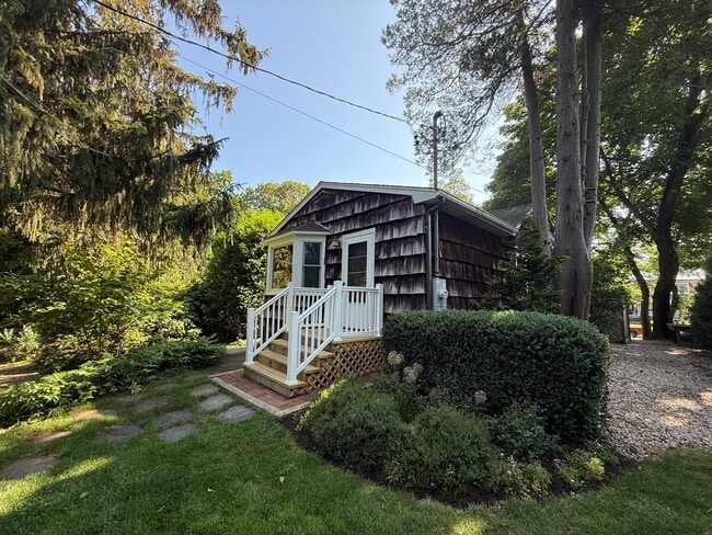 Building Photo - 106 Roe Ln