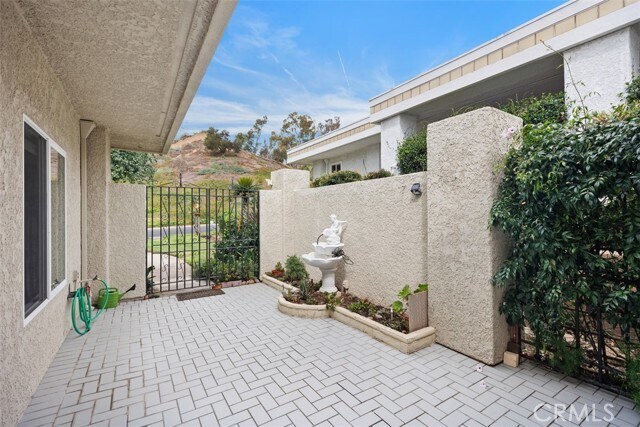 Building Photo - 5594 Avenida Sosiega W