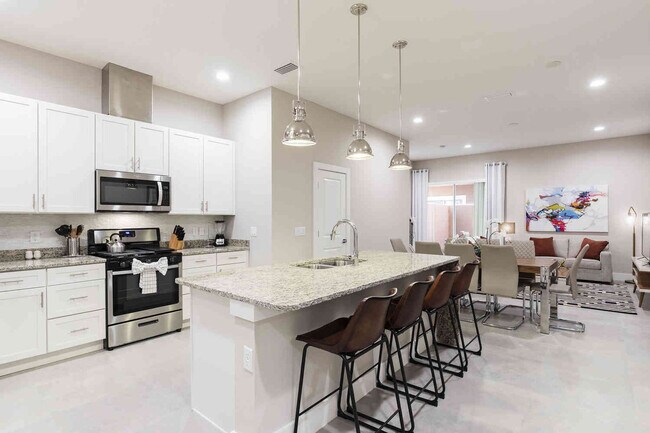 Building Photo - 7586 Sunny Dreams Ln