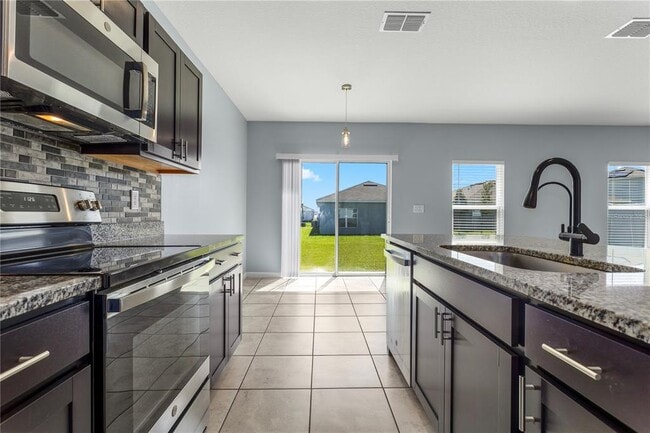 Building Photo - 1582 Finnigan Cir