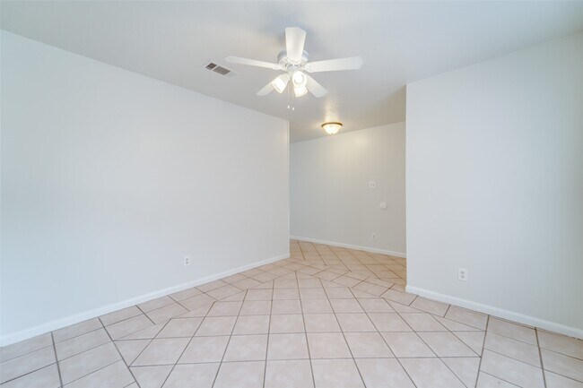 Building Photo - 15114 Forest Lodge Dr