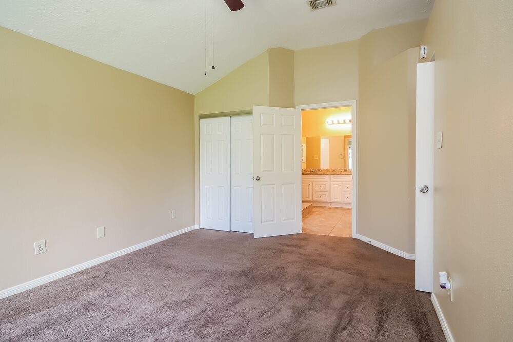 Building Photo - 7831 Poitiers Dr