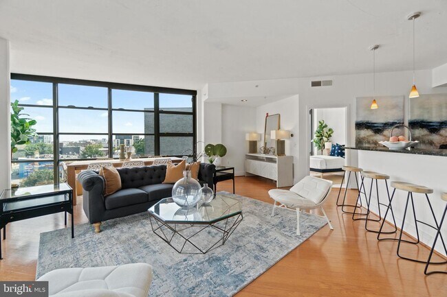 Building Photo - 2120 Vermont Ave NW