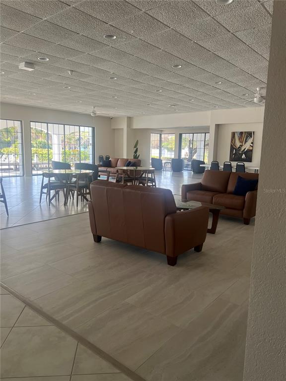 Building Photo - 2323 Feather Sound Dr