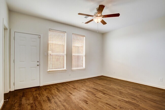 Building Photo - 1804 Colquitt St