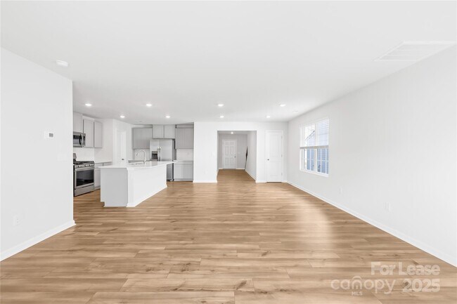 Building Photo - 13239 Hampton Bay Ln