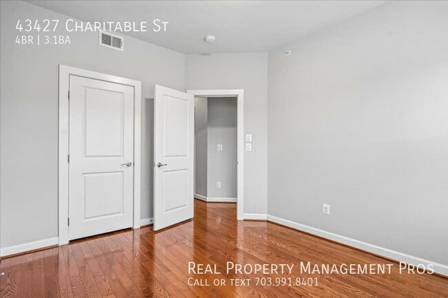 Building Photo - 43427 Charitable St