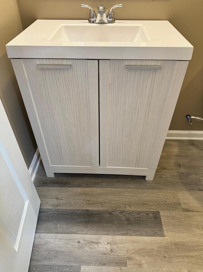 Building Photo - 222 Beechwood Dr