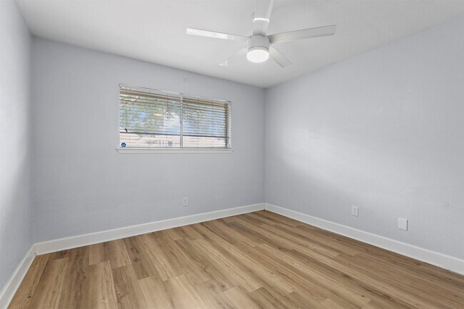 Building Photo - 202 Coppersmith Dr