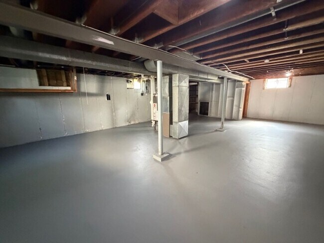 Building Photo - 1141 Scott Ave