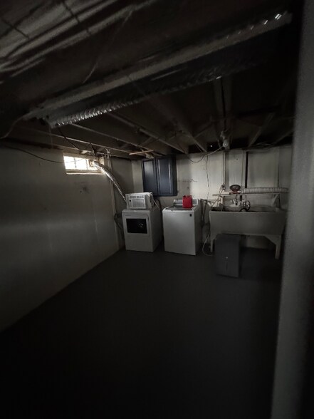 Building Photo - 62 Reed St