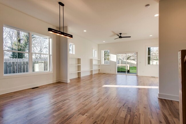 Building Photo - New Construction Modern Luxury in Nashville
