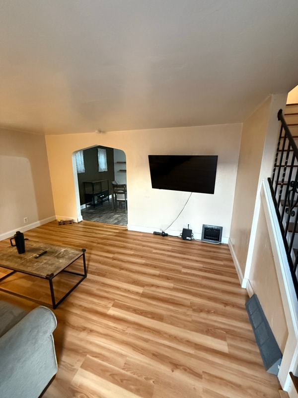 Building Photo - 4221 Tuxey Ave