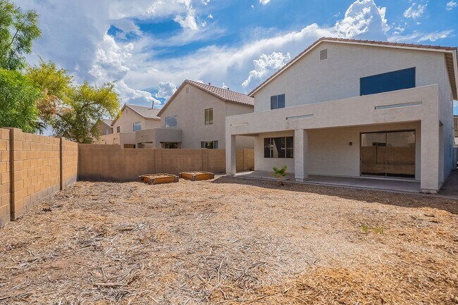 Building Photo - Stunning Two Story in Laveen!