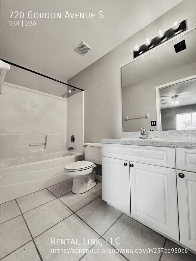 Building Photo - 720 Gordon Ave S