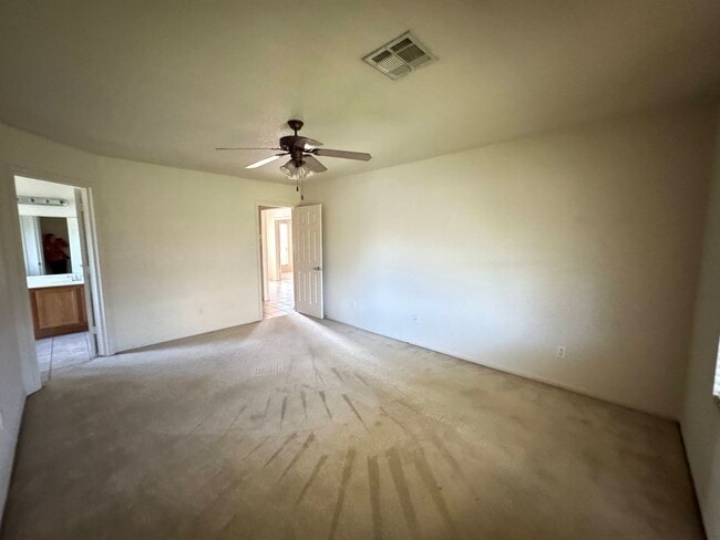 Building Photo - 3301 Bull Run Dr