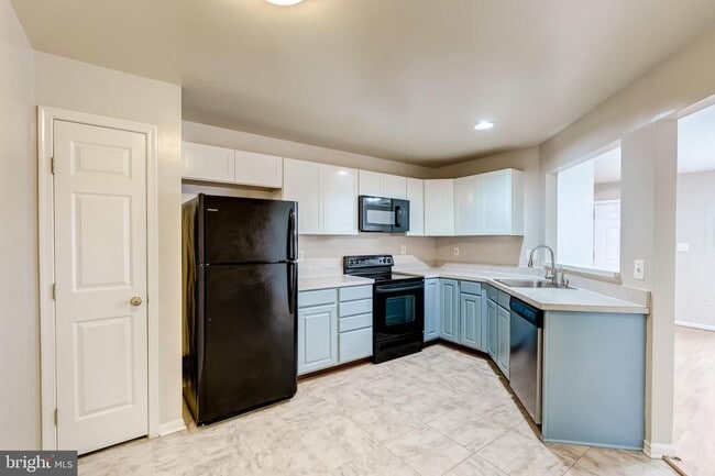 Building Photo - 9225 Cardinal Forest Ln