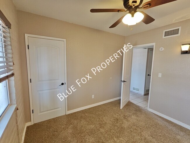 Building Photo - 9742 E Cannon Pl