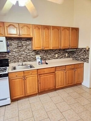 Building Photo - 66 Pearl St