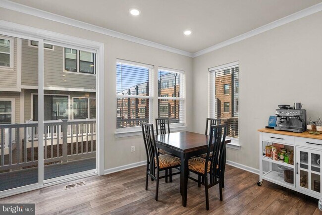Building Photo - 16154 Bowery St