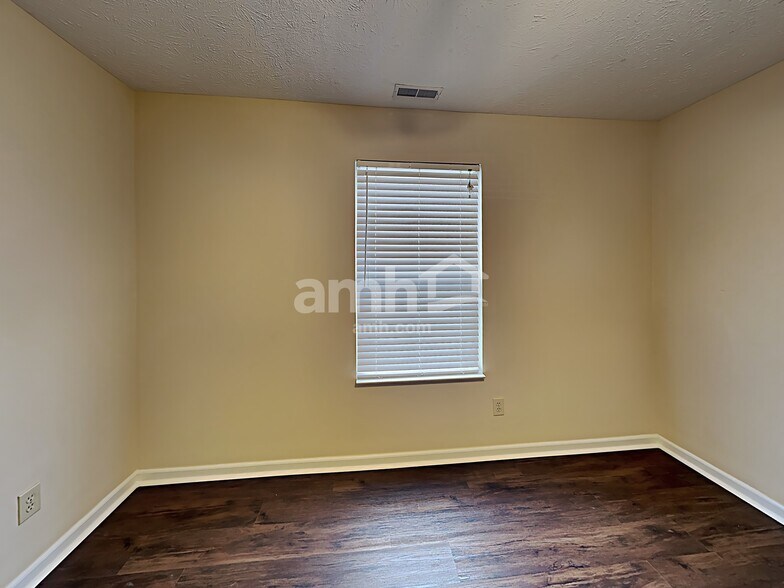 Building Photo - 11532 Pegasus Dr