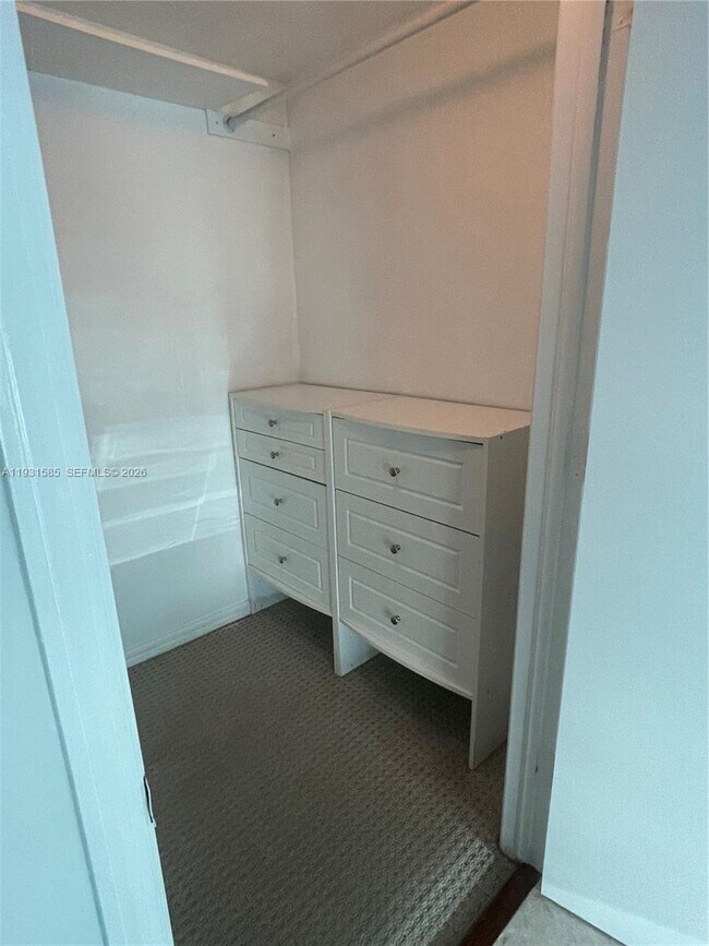 Building Photo - 500 Brickell Ave