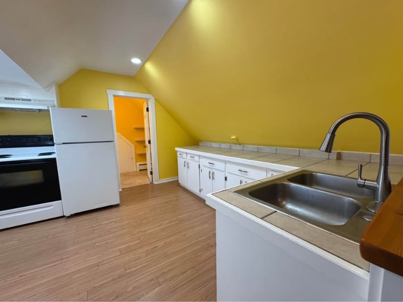 Building Photo - 73 High St