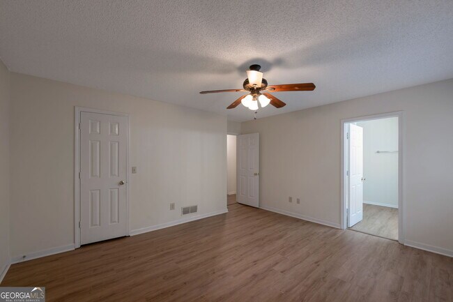 Building Photo - 5249 Cherry Hill Ln