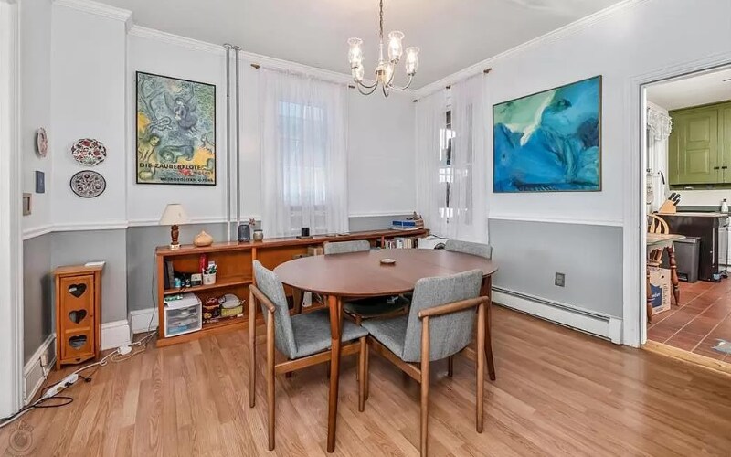 Building Photo - 227 E Garrison St