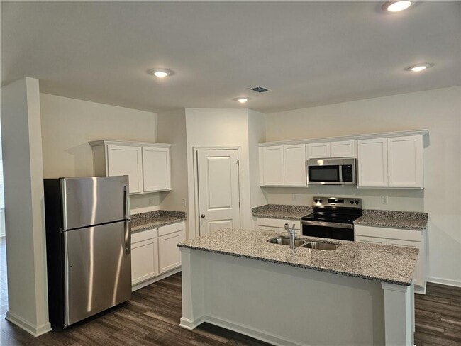 Building Photo - 326 Silverton Dr