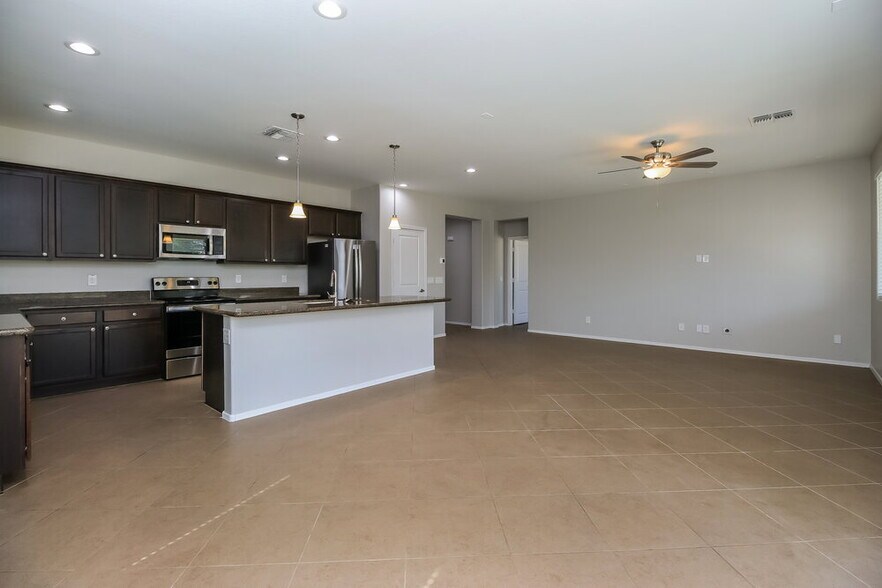 Building Photo - 22479 E Desert Spoon Dr