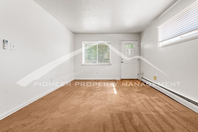 Building Photo - 11930 W Independence Ave
