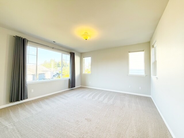 Building Photo - 2441 NE Redford St