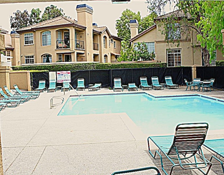 Building Photo - 7705 Chantilly Dr