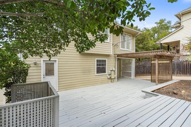 Building Photo - 4305 Shoal Creek Blvd