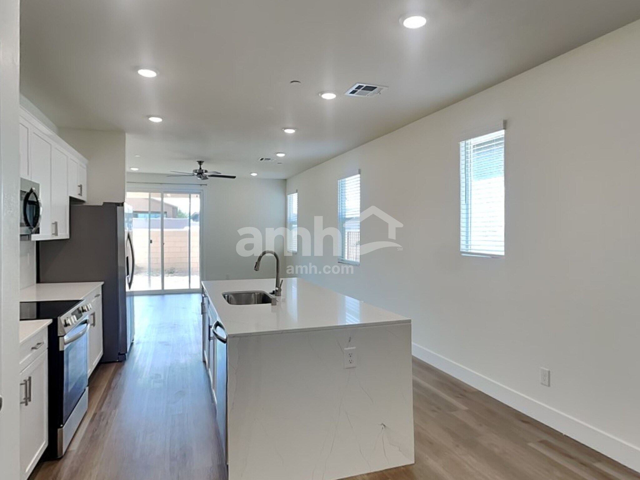 Building Photo - 493 Silverbell Fls Pl