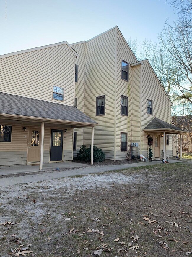 Building Photo - 43 Snapdragon Ct