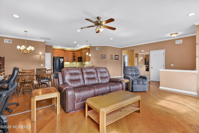 Building Photo - 2 Winkle Ct