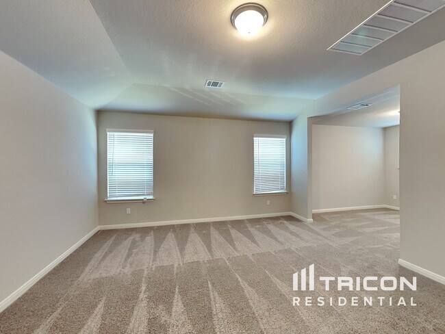 Building Photo - 5803 Nyla Wy